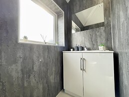 Worksop Newly Refurbished 2-bedroom House