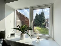 Worksop Newly Refurbished 2-bedroom House