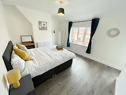 Worksop Newly Refurbished 2-bedroom House