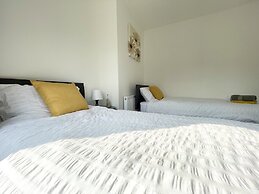 Worksop Newly Refurbished 2-bedroom House