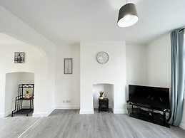 Worksop Newly Refurbished 2-bedroom House