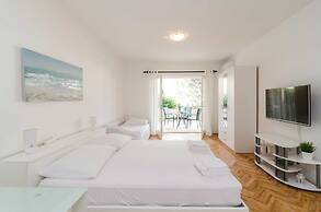 House Apartments Ariva