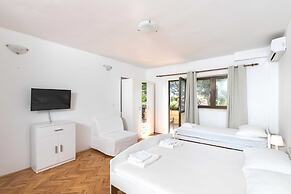 House Apartments Ariva