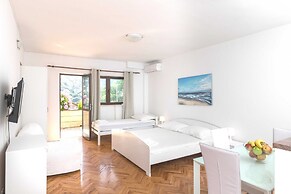 House Apartments Ariva