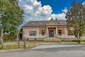 Family Friendly France's Lair