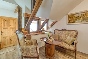 Family Friendly France's Lair