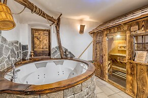 Family Friendly France's Lair