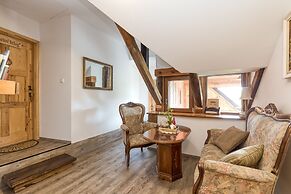 Family Friendly France's Lair
