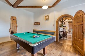 Family Friendly France's Lair