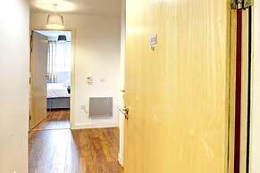 City Centre Apartment With Secure Parking