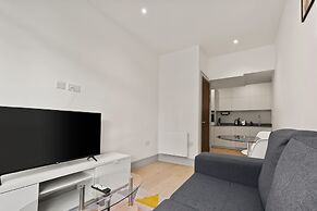 Charming 1-bed Apartment in Harrow