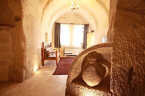 Sarnich Cave Suites
