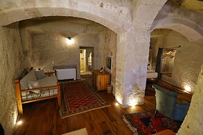 Sarnich Cave Suites