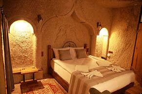 Sarnich Cave Suites