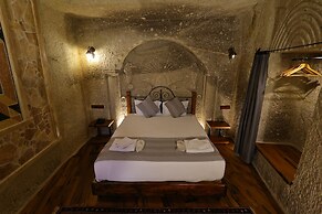 Sarnich Cave Suites