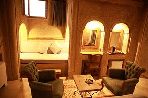 Sarnich Cave Suites