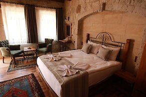 Sarnich Cave Suites