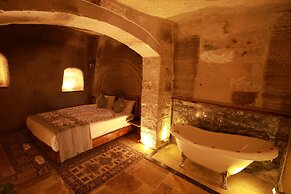 Sarnich Cave Suites