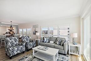 Sea Oats 606 is a Gorgeous Gulf Front 3 BR - with Free Beach Service f