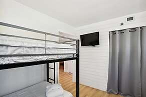 Sea Oats 606 is a Gorgeous Gulf Front 3 BR - with Free Beach Service f