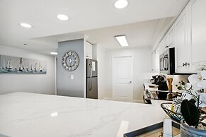 Sea Oats 606 is a Gorgeous Gulf Front 3 BR - with Free Beach Service f