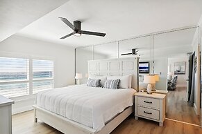 Sea Oats 606 is a Gorgeous Gulf Front 3 BR - with Free Beach Service f