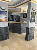 MORAY DUKA BEACH HOTEL