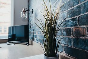 Quarter by Warren Collection