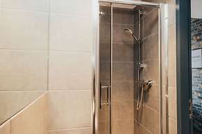 Quarter by Warren Collection