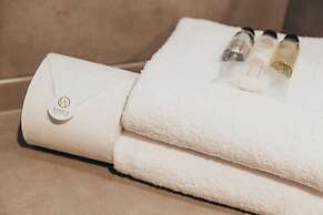 Quarter by Warren Collection