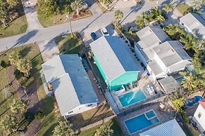 Seascape Family Beach Retreat