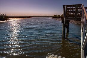 Sunset Canal Cottage