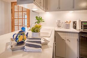 Sunset Canal Cottage