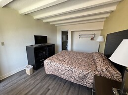 James River Inn & Suites