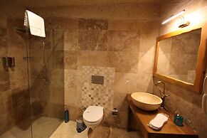 Narcissos Cave Hotel