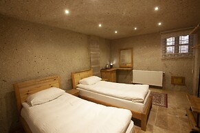 Narcissos Cave Hotel