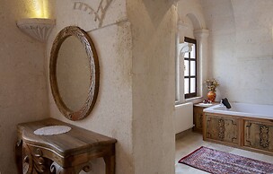 Narcissos Cave Hotel