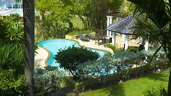 Penthouse getaway by the beach