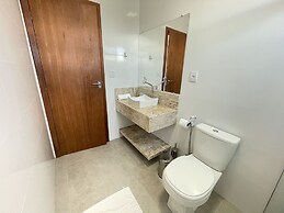 Casa COMPLETA com Piscina 1 Min da Praia