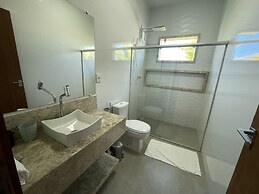 Casa COMPLETA com Piscina 1 Min da Praia