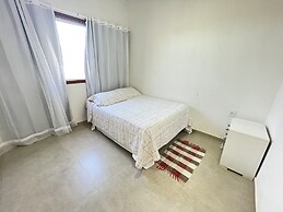 Casa COMPLETA com Piscina 1 Min da Praia