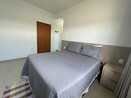 Casa COMPLETA com Piscina 1 Min da Praia