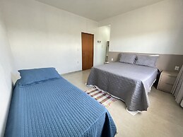 Casa COMPLETA com Piscina 1 Min da Praia