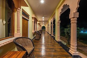 Jungle Cave Resort