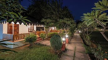 Jungle Cave Resort