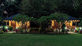 Jungle Cave Resort