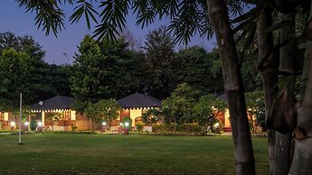 Jungle Cave Resort