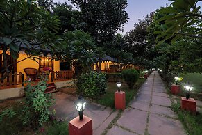 Jungle Cave Resort