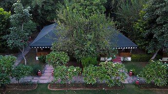 Jungle Cave Resort