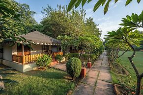 Jungle Cave Resort